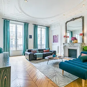 Sweett - Rue De Cerisoles , Paris France